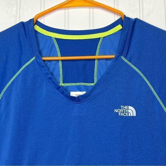 THE NORTH FACE AMBITION WORKOUT SHORT SLEEVE T-SHIRT, WOMEN’S L flash dry - Picture 3 of 14
